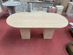 Travertin ovális étkezőasztal